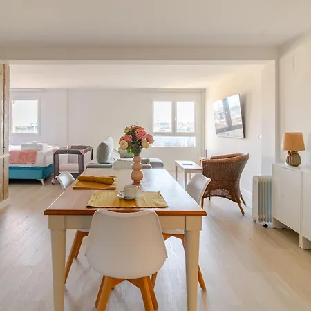 Atractivo Piso Recien Reformado Διαμέρισμα