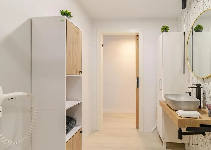 Atractivo Piso Recien Reformado * Santander